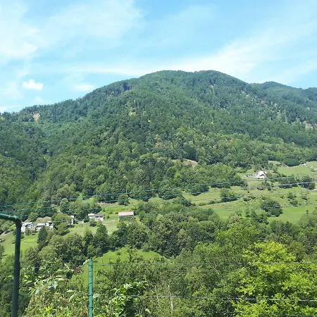 Apartma Dobrc *